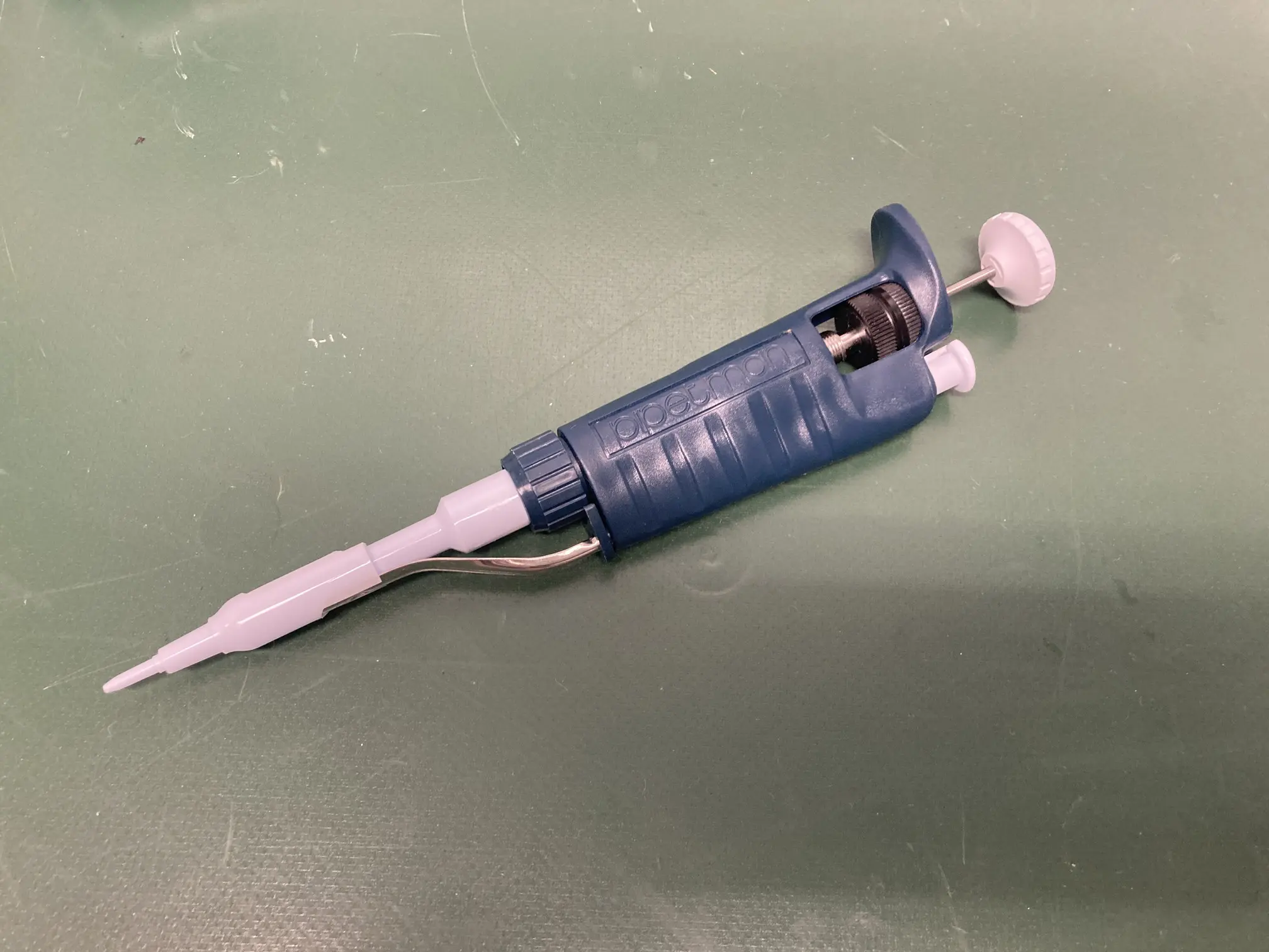 【RL-993】ギルソン GILSON マイクロピペット ピペットマンpipetman P2　0.2～2μL